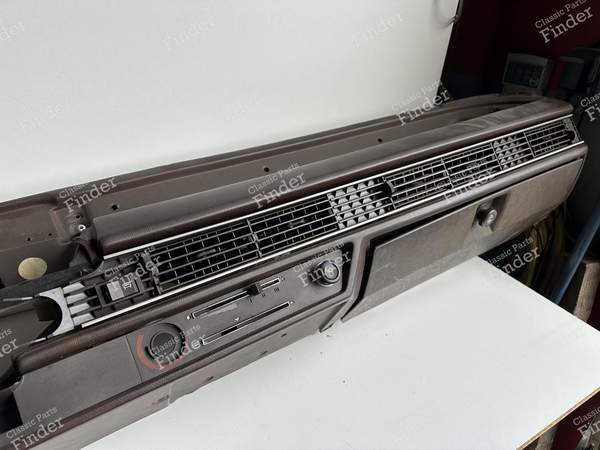 Brown dashboard - AUDI 100 / 200 / 5000 (C2) - 2