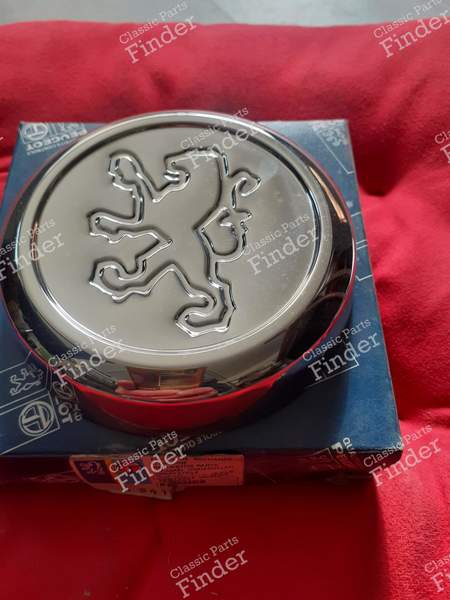 Verchromte Radmitte - PEUGEOT 604 - 5415.46- 0