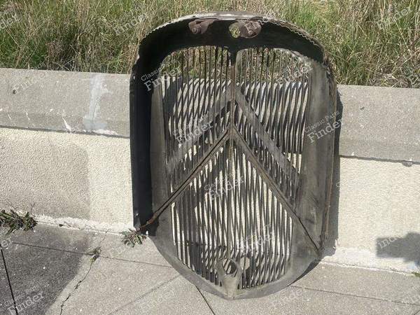 Grille - 15AL version - CITROËN Rosalie - 1