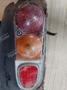 Left rear light and mudguard - RENAULT 4 / 3 / F (R4) - 605 GM- thumb-1