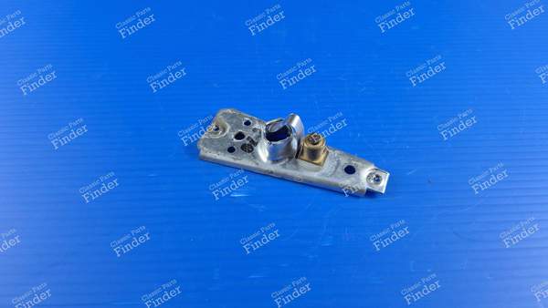 Support platine feu de position clignotant latéral - RENAULT 12 / Virage (R12) - 563- 0