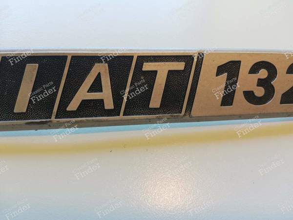 Emblème de coffre - FIAT 132 / Argenta - 2