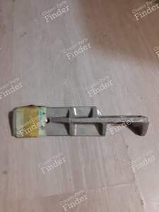 Hintere Armhalterung - PEUGEOT 504