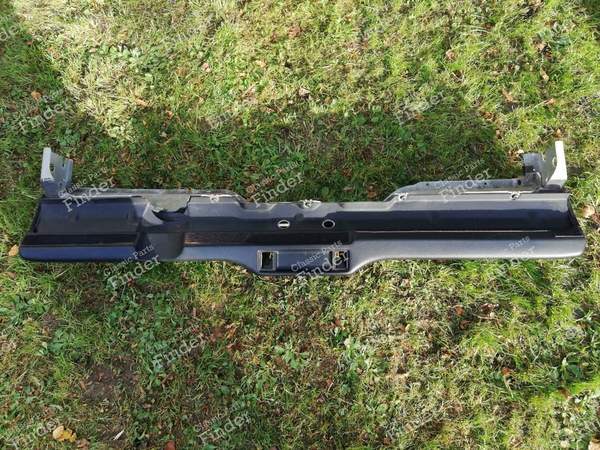 Barre de renfort / protège genoux pour Golf 1 cabriolet (US) - VOLKSWAGEN (VW) Golf I / Rabbit / Caddy / Jetta - 1