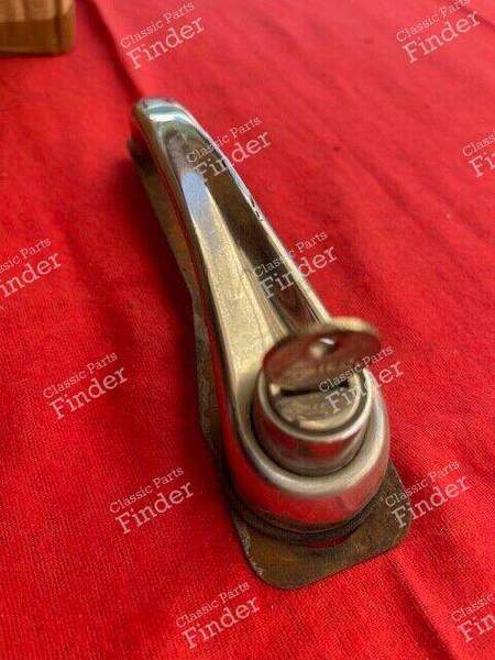 Original Türgriff mit Schlüssel - Jahrgänge 1963 bis 1971 - CITROËN DS / ID - 2