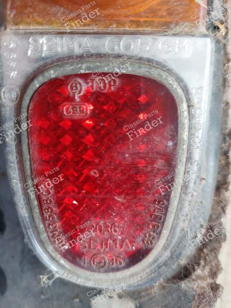 Left rear light and mudguard - RENAULT 4 / 3 / F (R4) - 605 GM- 2