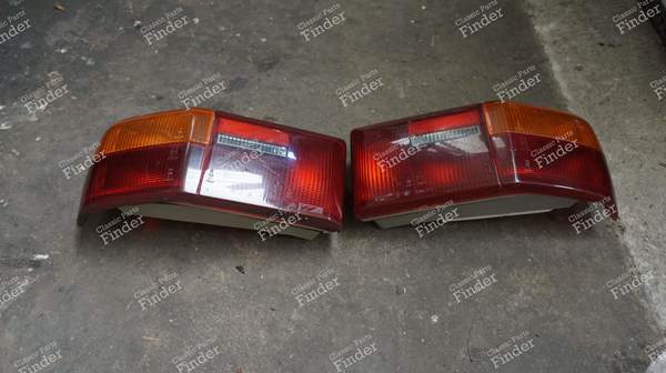 Feux arrière droite et gauche - AUSTIN Maestro/Montego - 03488841- 0