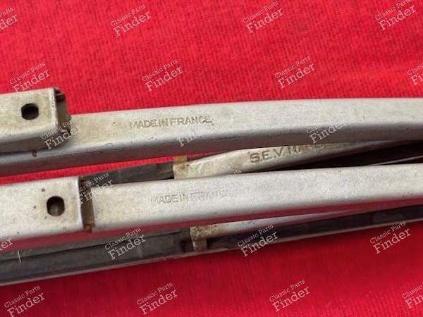 Pair of wipers - PEUGEOT 504 - Crystal GT- 2