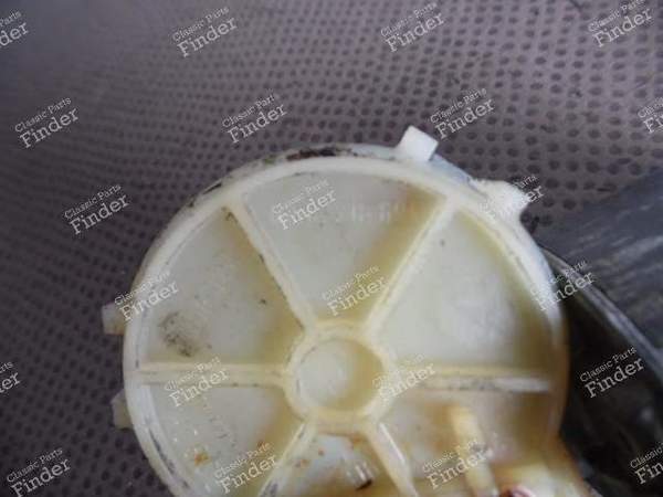 TAILGATE LOCK MOTOR 94462402401 PORSCHE 944 & 924 - PORSCHE 924 - 0390216694- 6