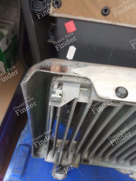 Volvo 740 grille - VOLVO 740 / 760 / 780 - 5