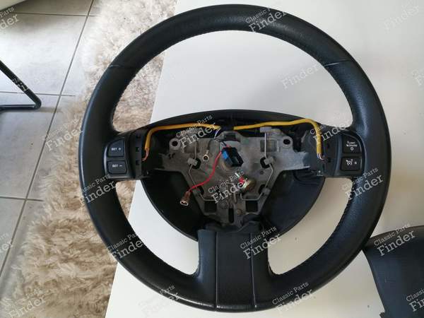 Volant avec commandes au volant - CITROËN C6 - 2
