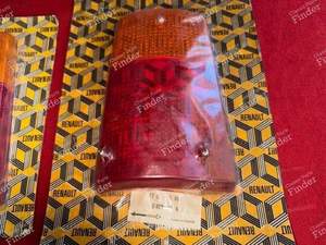 Pair of taillight caps - Phase 2 - RENAULT 6 (R6) - 7701017081 / 51352 G / 77 01016861 / 51352 D- thumb-2