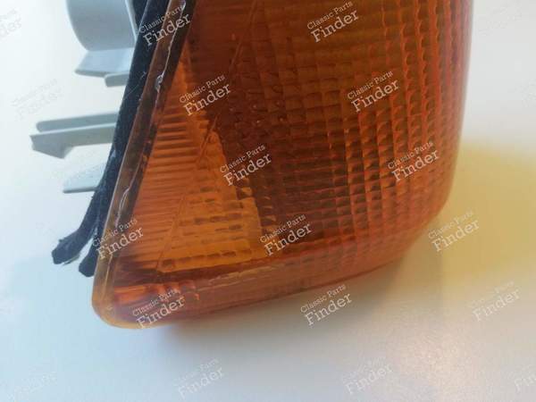 Feu clignotant/veilleuse avant droit phase 2 - PEUGEOT 305 - 3080803- 3