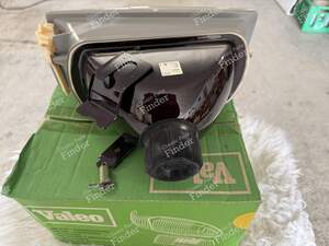 Scheinwerfer – linke Seite – Phase 2 - PEUGEOT 305 - 068940- thumb-1