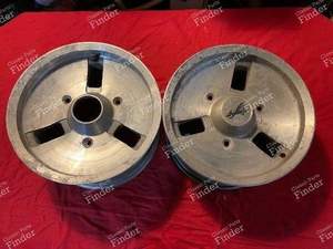 Pair of 7x13-inch wheels - ALPINE A310
