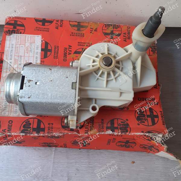 Moteur essuie glace arrière - ALFA ROMEO 33 - 643416.03 / 96586242- 0