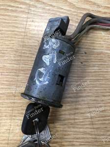 Neiman + clef - RENAULT 18 (R18)