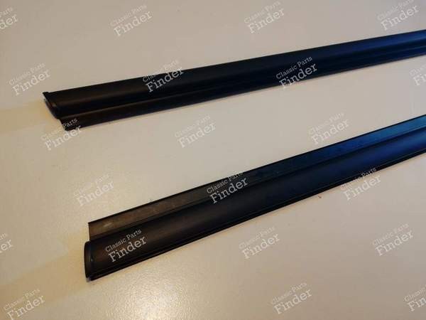 Left and right front lower door trim - BMW 5 (E34) - 51211944419 (L) / 51211944420 (R)- 2