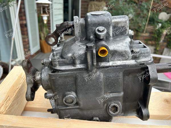 Original 4-speed manual gearbox - MERCEDES BENZ W108 / W109 - 1112610501- 1