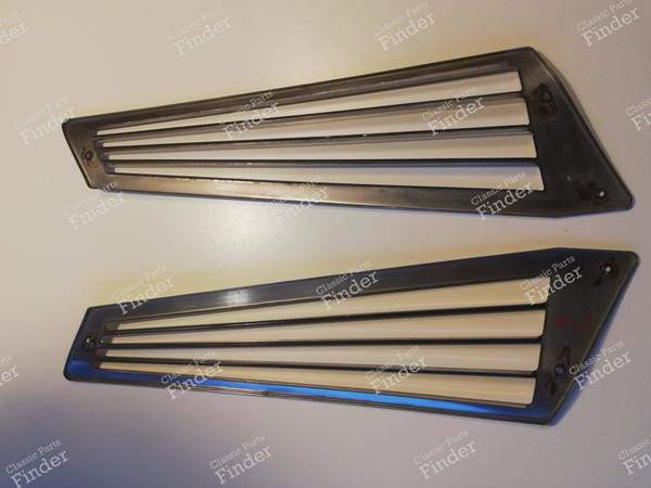 Ventilation grilles for 'ashtray' wings - CITROËN DS / ID - 9