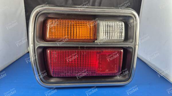 Complete left taillight assembly - DATSUN Cherry F-II (F10) - 4137- 0