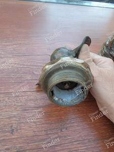Radiator cap with a satirical design - AMILCAR CC - thumb-3