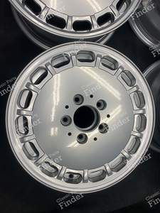 Original 'Gullideckel' Leichtmetallfelgen 6.5Jx15 ET49 - MERCEDES BENZ E (W124) - 1244001802- thumb-3