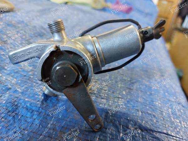 Fuel selector valve with filter - MERCEDES BENZ 220 (W187) - A1874760690- 1