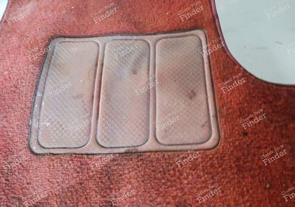 Red front carpet - RENAULT 5 / 7 (R5 / Siete) - 1