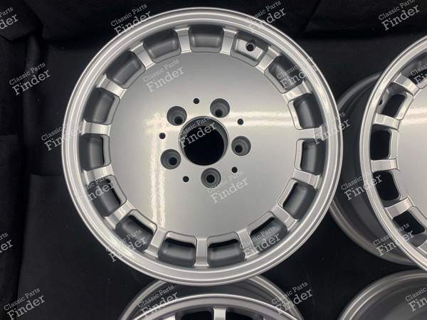 Original 'Sportline Gullideckel' Leichtmetallfelgen 7Jx15 ET41 - MERCEDES BENZ E (W124) - 1244010902- 2