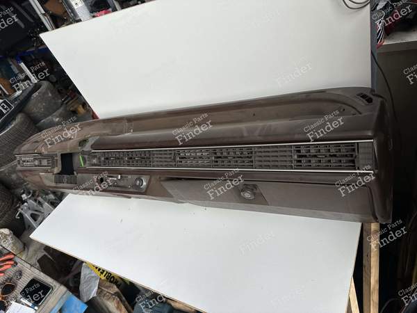 Brown dashboard - AUDI 100 / 200 / 5000 (C2) - 1