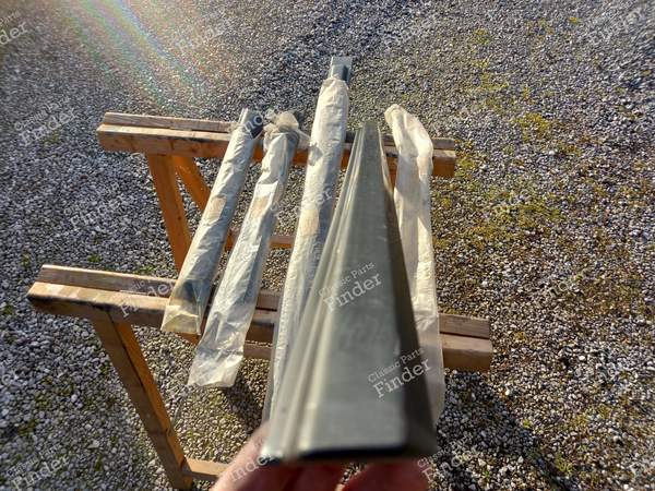 4 Zierleisten / Türleisten - 3-türige Version - VOLKSWAGEN (VW) Golf II / Jetta - 191853516B 191853515B 191853535B 191853536B- 2