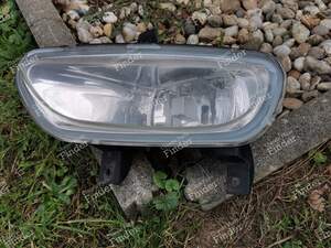 Front left fog light (older shape of front bumper) - PEUGEOT 406 Coupé - 67720899- thumb-9