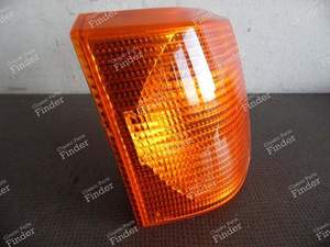 RIGHT FRONT TURN SIGNAL - LAND ROVER Range Rover - Valeo 88203208 Range Rover AMR2690- thumb-1