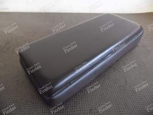 Armrest / Cassette Case - PORSCHE 928 - Référence 92855570153 équivalente à 92855570102, 477857453 ou 477857059- thumb-1