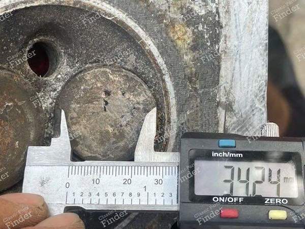 Cylinder head - RENAULT 18 (R18) - 7700597415- 9