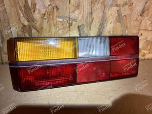 Rücklicht links - VOLKSWAGEN (VW) Golf I / Rabbit / Caddy / Jetta - 9EL124759-061- thumb-2