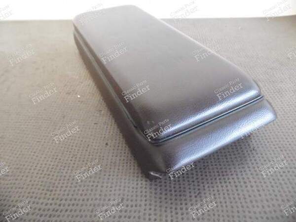 Armrest / Cassette Case - PORSCHE 928 - Référence 92855570153 équivalente à 92855570102, 477857453 ou 477857059- 9