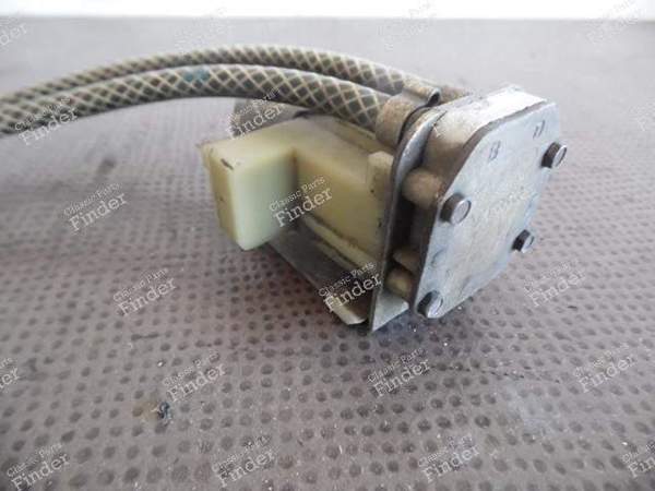 WINDSHIELD WASHER PUMP 823955651 PORSCHE 944 & 924 - PORSCHE 924 - 823 955 651- 6