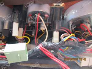 Jaeger meter block - PEUGEOT 504 Coupé / Cabriolet - thumb-3