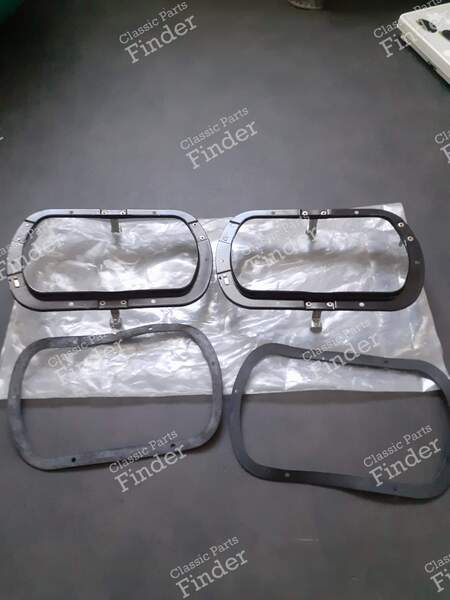 Renault 10 Headlight Bracket - RENAULT 10 (R10) - Equiv. 671074- 2