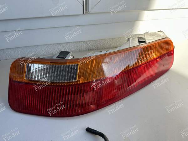 Feux arrière - PORSCHE 928 - 92863148401 (R) / 92863148300 (L)- 2