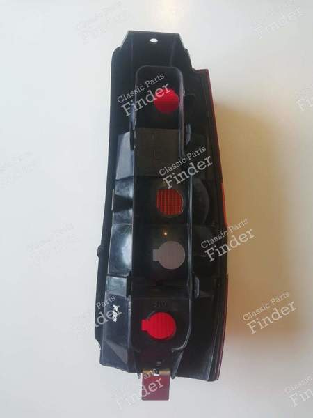 Left rear light - station wagon version - PEUGEOT 305 - 20900- 4