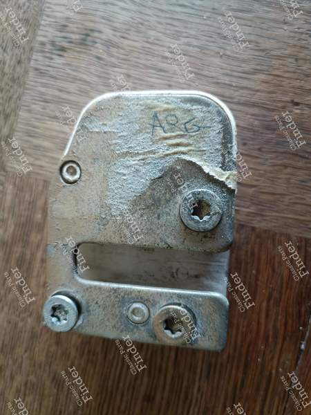 Door strike for Peugeot 104 - PEUGEOT 104 / 104 Z - 2