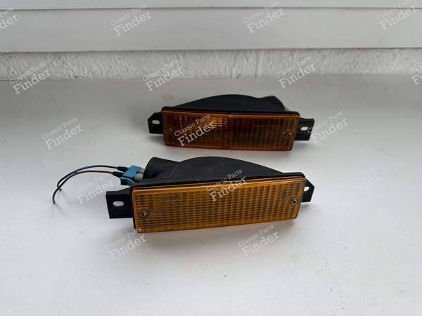Paire de clignotants - BMW 3 (E30) - 1372 (R) / 503.02 - 63131380967 (L)- 1