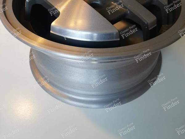 New wheel - 5.5 J x 13" FHH 4 42 - RENAULT 20 / 30 (R20 / R30) - 7704002593 / 7704000818- 5