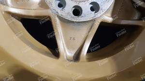 Campagnolo Magnesium alloy rims - FERRARI 308 / 208 / 328 - thumb-4