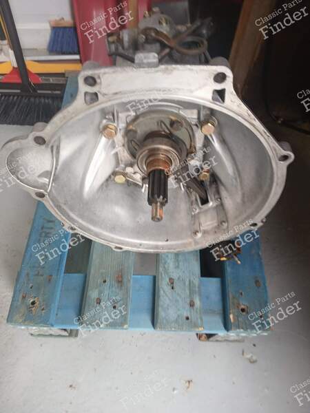 4-speed manual transmission - MERCEDES BENZ W108 / W109 - 1112610501- 0