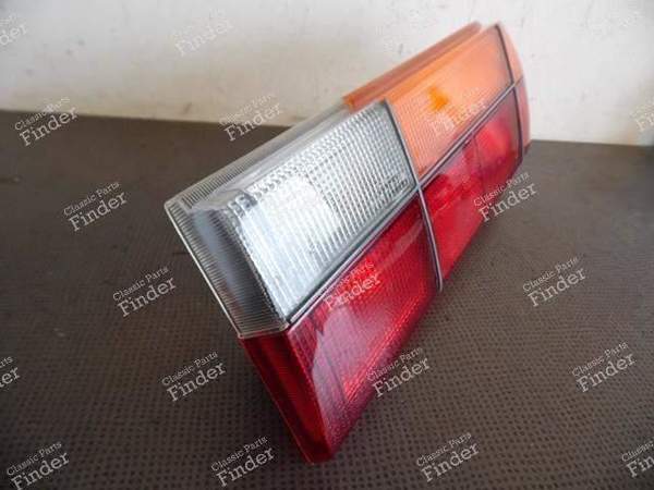 RECHTES RÜCKLICHT - PEUGEOT 305 - 112801- 2