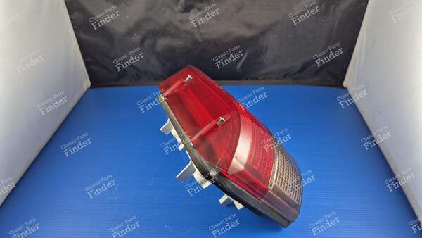 Complete left taillight assembly - PEUGEOT 205 - 2